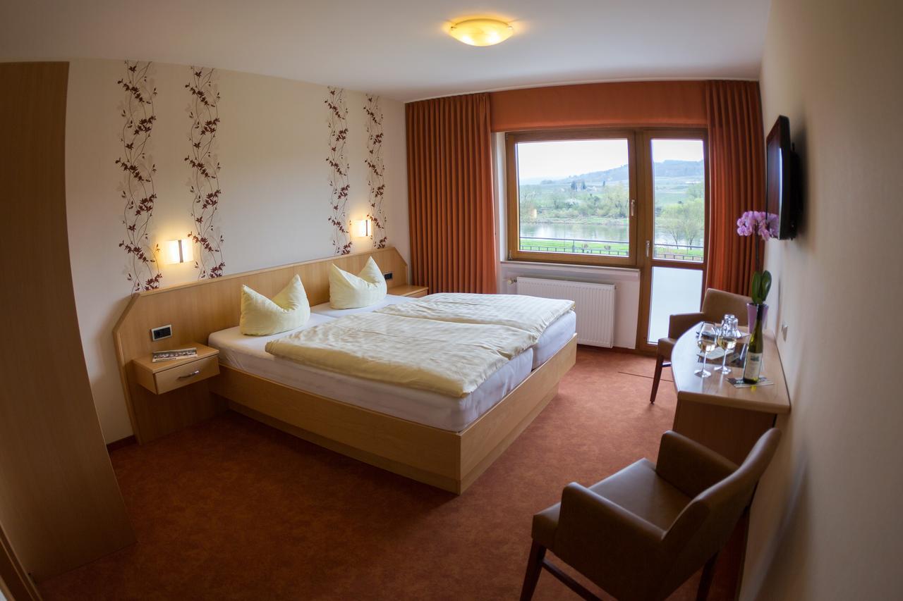 Hotel Zehnthof Ürzig Zewnętrze zdjęcie