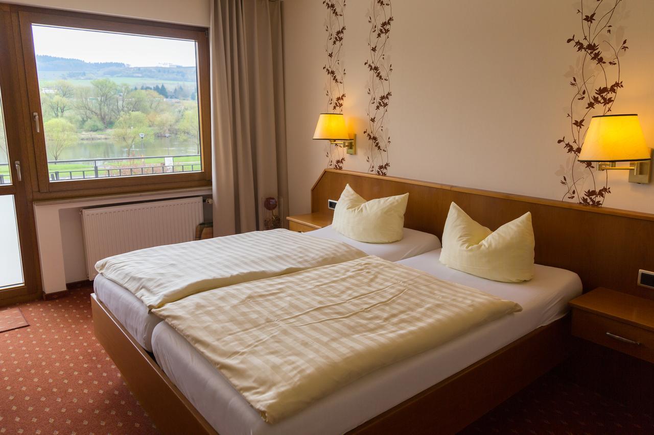 Hotel Zehnthof Ürzig Zewnętrze zdjęcie